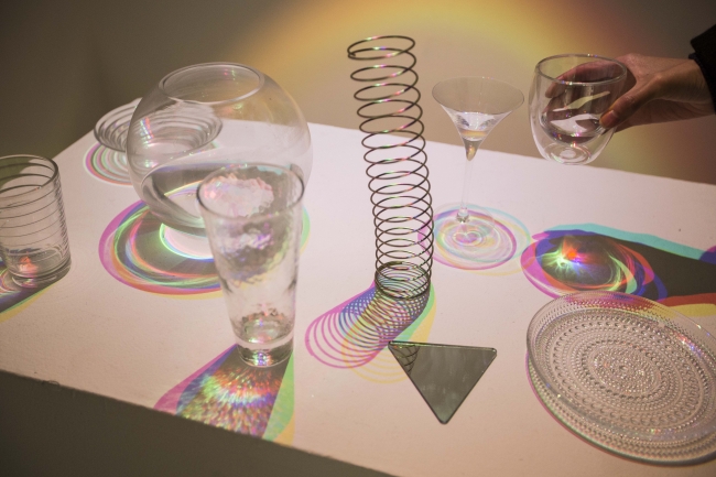 midorikawano's tweet card. 100BANCHのプレスリリース（2019年7月9日 19時34分）本日7/9より、彩る影をデザインする照明器具「RGB_Light」の先行予約を受付開始