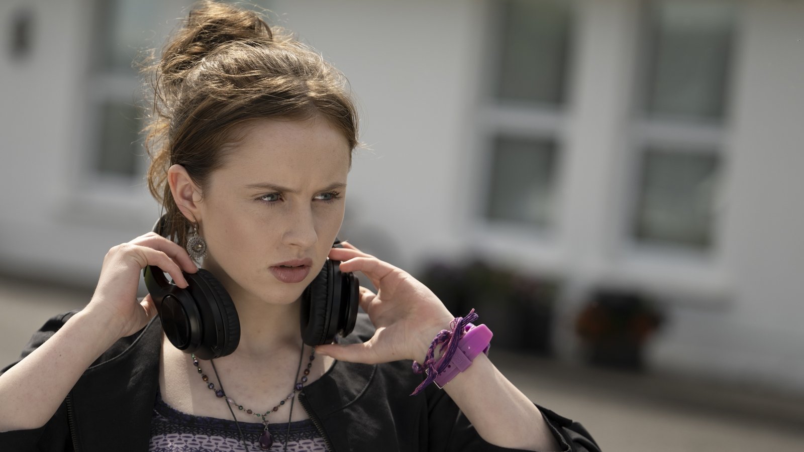 cisli_ireland's tweet card. TG4 has announced the first ever Irish language series to have its own Irish Sign Language (ISL) version.