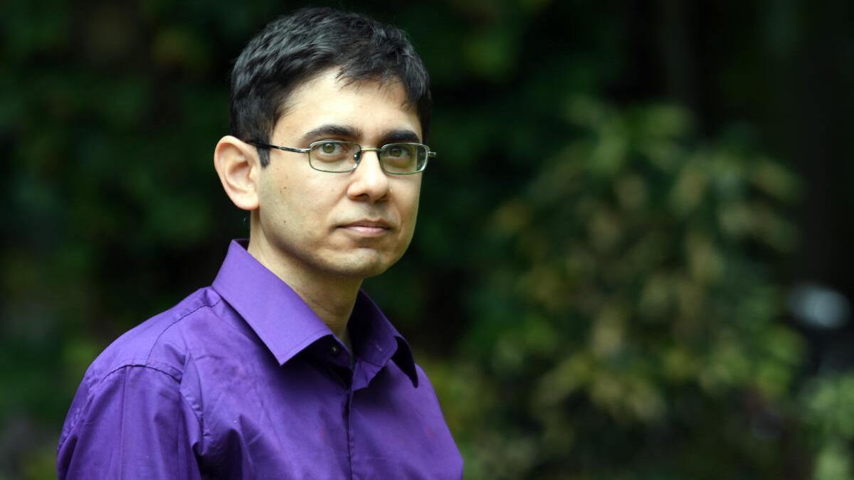 stellensatz's tweet card. Apoorva Khare is an associate professor of mathematics at the Indian Institute of Science, Bengaluru. He is recognised as one of India’s leading young mathematicians and is one of the winners of the...