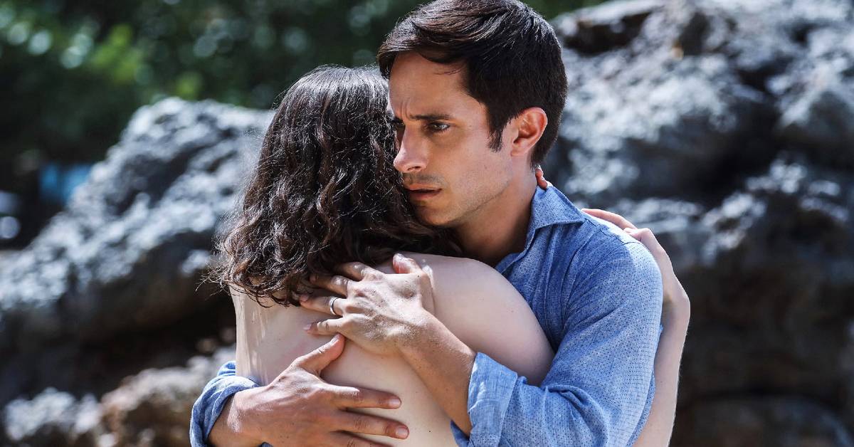 SeraDigest's tweet card. Shyamalan's wildest film could've been his darkest.