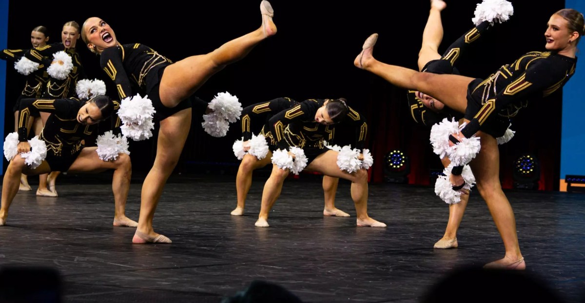 TheDailyGopher's tweet card. The Gopher cheer team won it’s first ever Natty!