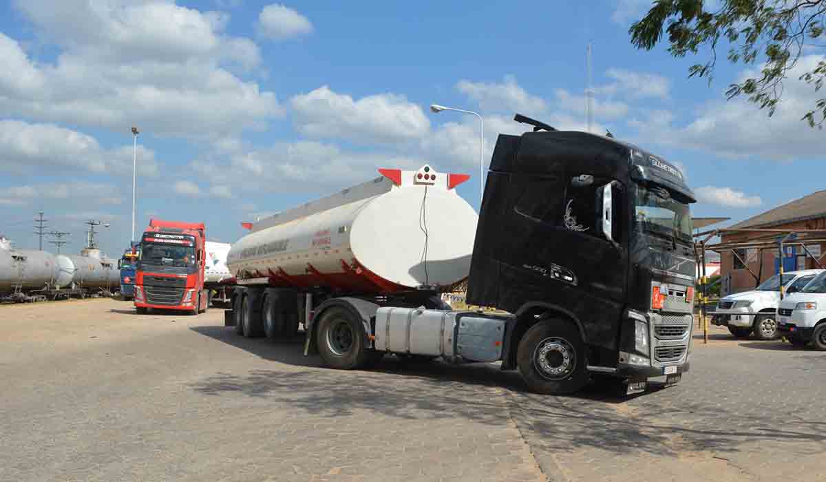 eldiabolivia's tweet card. El presidente destacó la labor del equipo a cargo del operativo y envió un reconocimiento explícito.