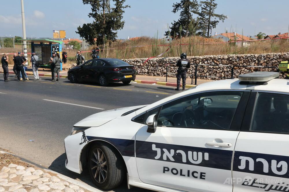 afpbbcom's tweet card. 【11月22日 AFP】パレスチナ自治政府（PA）は21日、イスラエル警察がエルサレム郊外で2人のパレスチナ人少年を射殺したと発表した。イスラエル警察側は脅威を与えた人物に発砲したと説明している