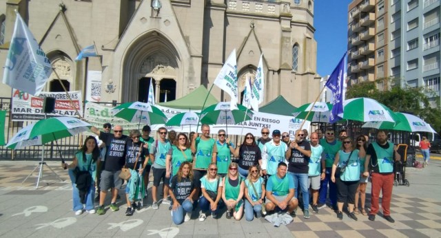 NMDP11's tweet card. La Asociación del Personal Universitario (APU) realizará el lunes 10 de noviembre un paro total de actividades en el marco de las nuevas medidas de fuerza en defensa del salario y la planta nodocen…