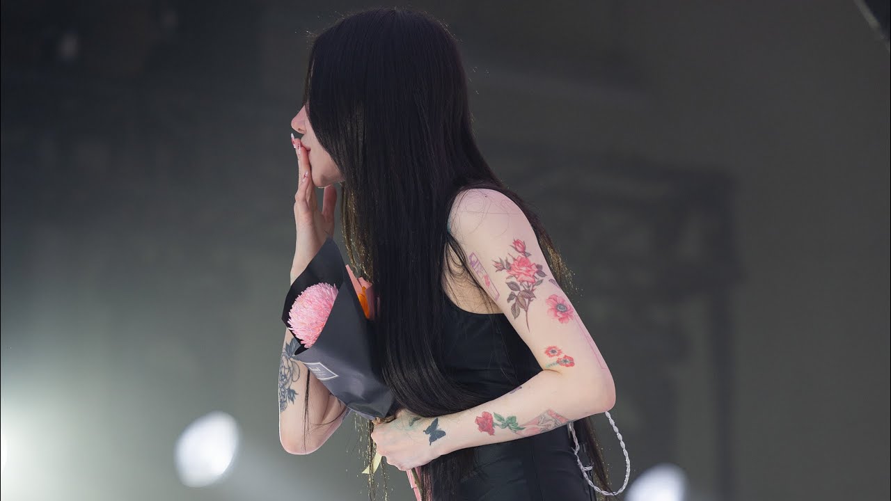 jkyu_kim09's tweet card. 251121 백예린 'Love (Keyshia Cole Cover)' 앵콜 직캠 Yerin Baek fancam 가사 자막...