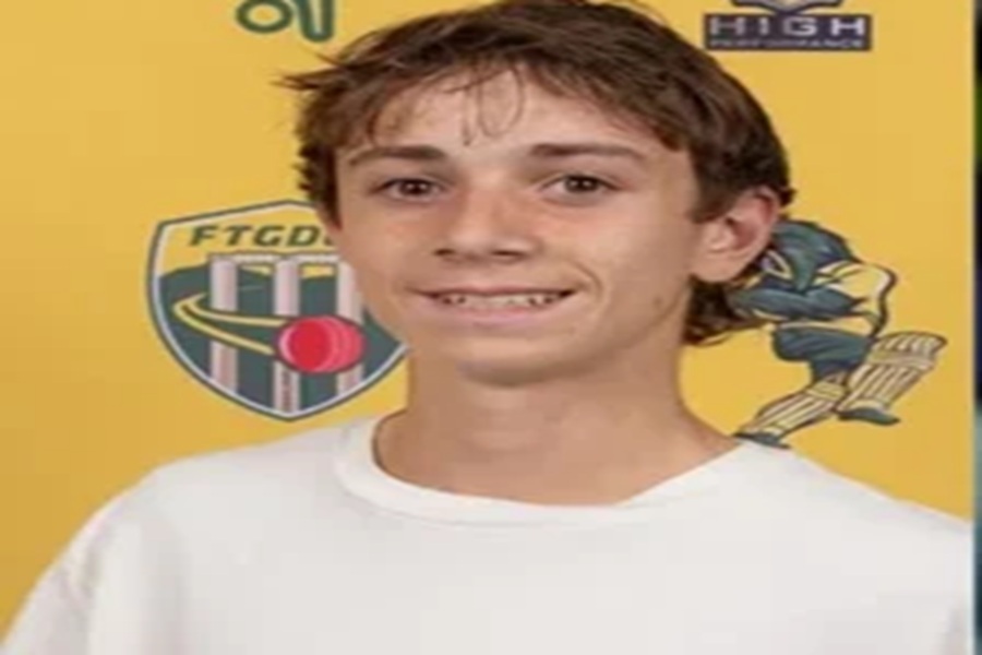 ApniDigiDiary's tweet card. ऑस्ट्रेलिया में  एक और क्रिकेटर की जान चली गई। छोटा ही था वह। महज 17 साल का। बेन ऑस्टिन नाम था। अपने क्लब में नेट प्रैक्टिस कर रहा था। सामने से उसका एक साथी साइड आर्म (हाथ के जैसा एक उपकरण) से उसे...