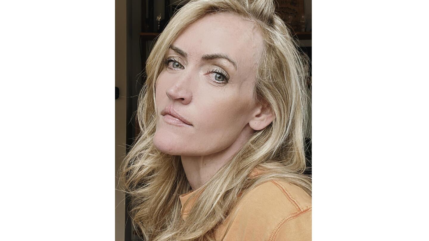 AP's tweet card. The pioneering mommy blogger Heather Armstrong, known as Dooce to fans, has died at home in Salt Lake City. She was 47. Her live-in partner, Pete Ashdown, confirmed her death by suicide.