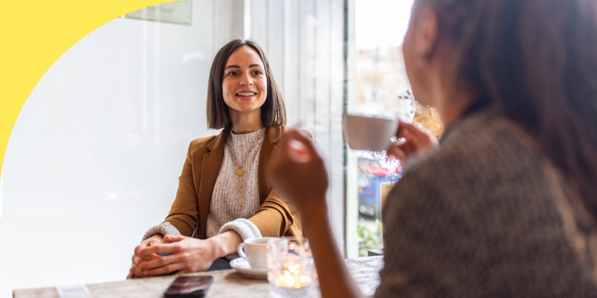 HowardPEO's tweet card. Discover how informational interviews can help you transition careers. Learn how to gather insights, build your network, and make informed decisions.