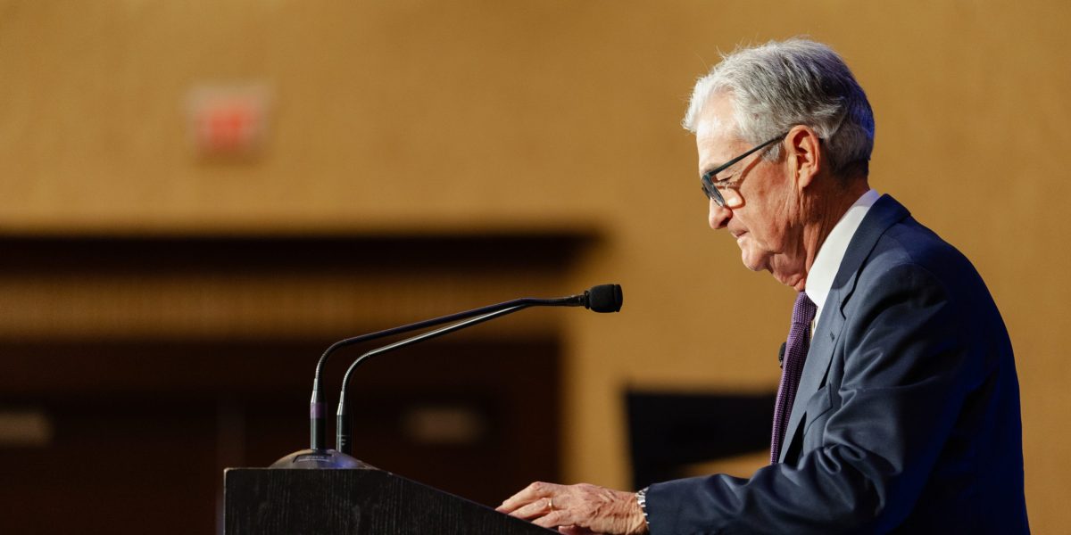 GlobeTechLab's tweet card. Is a U.S. without data centers a country without GDP growth?