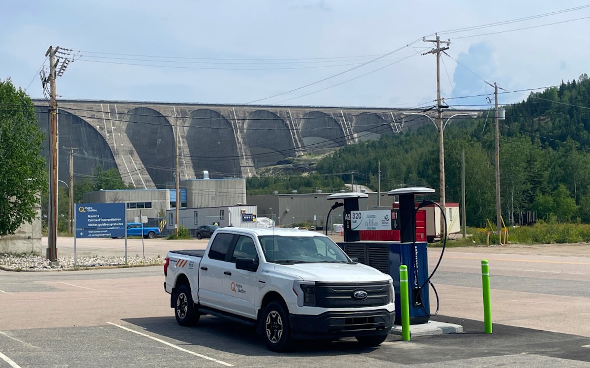 ElectricAutonmy's tweet card. Autocharge technology lets EV drivers start charging by simply plugging in to an Circuit Electric charging station