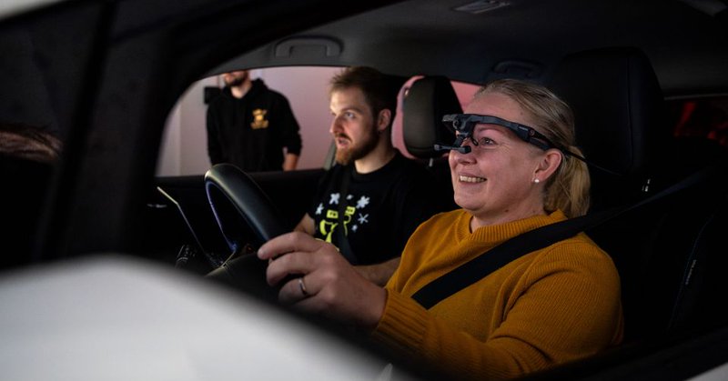 Tweet card summary image