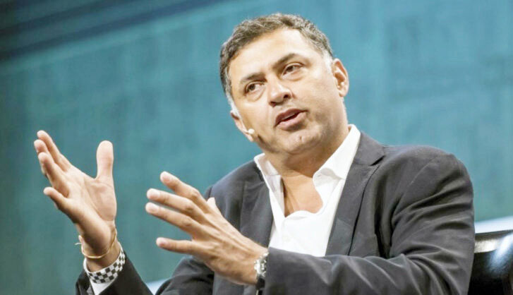 CoffeeSizedNews's tweet card.  ‘Arora began his career at Fidelity Investments in 1992, holding a variety of finance and technology management positions, ultimately serving as vice president, finance of Fidelity Technologies....