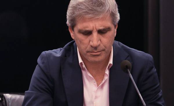 RodoadrianDM's tweet card. Con el objetivo de atraer inversiones, el Gobierno hace la vista gorda sobre estas empresas, favoreciendo un paraíso fiscal para este tipo de sociedades.