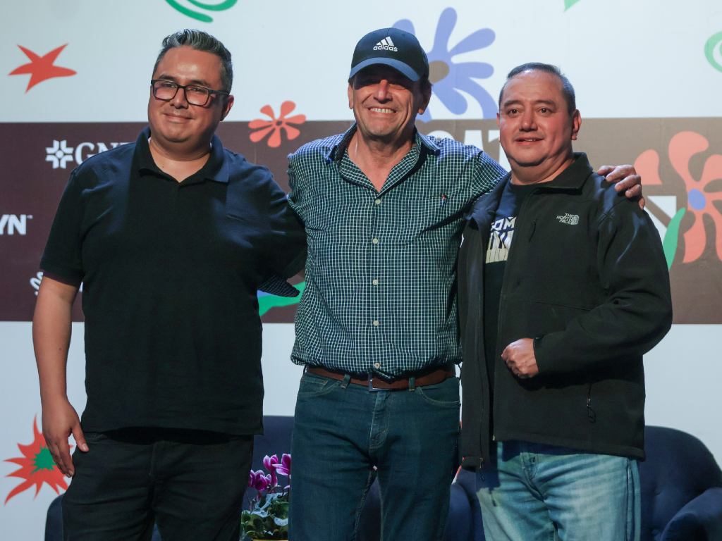 AlcanceDiario's tweet card. El Tecate Comuna se ha consolidado como uno de los festivales más importantes de México, por lo que se analiza su expansión. 