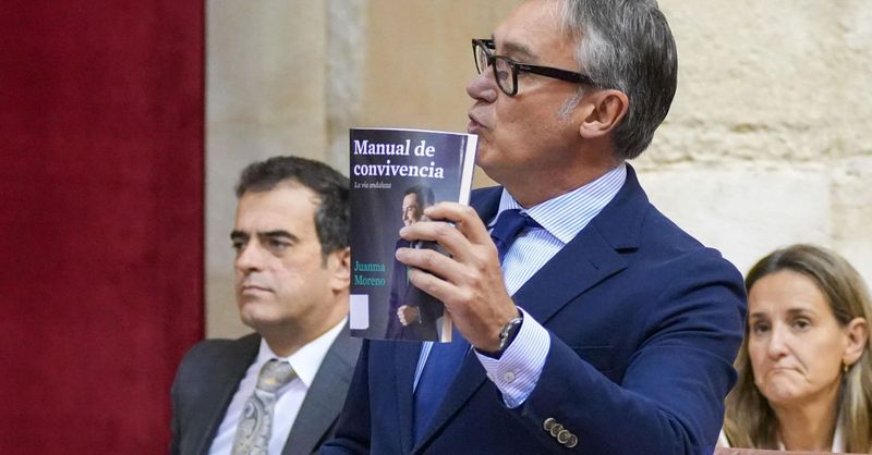 Navarroantolin's tweet card. La inelegancia marcará el Parlamento Andaluz en los próximos meses, que en tiempos fue un oasis