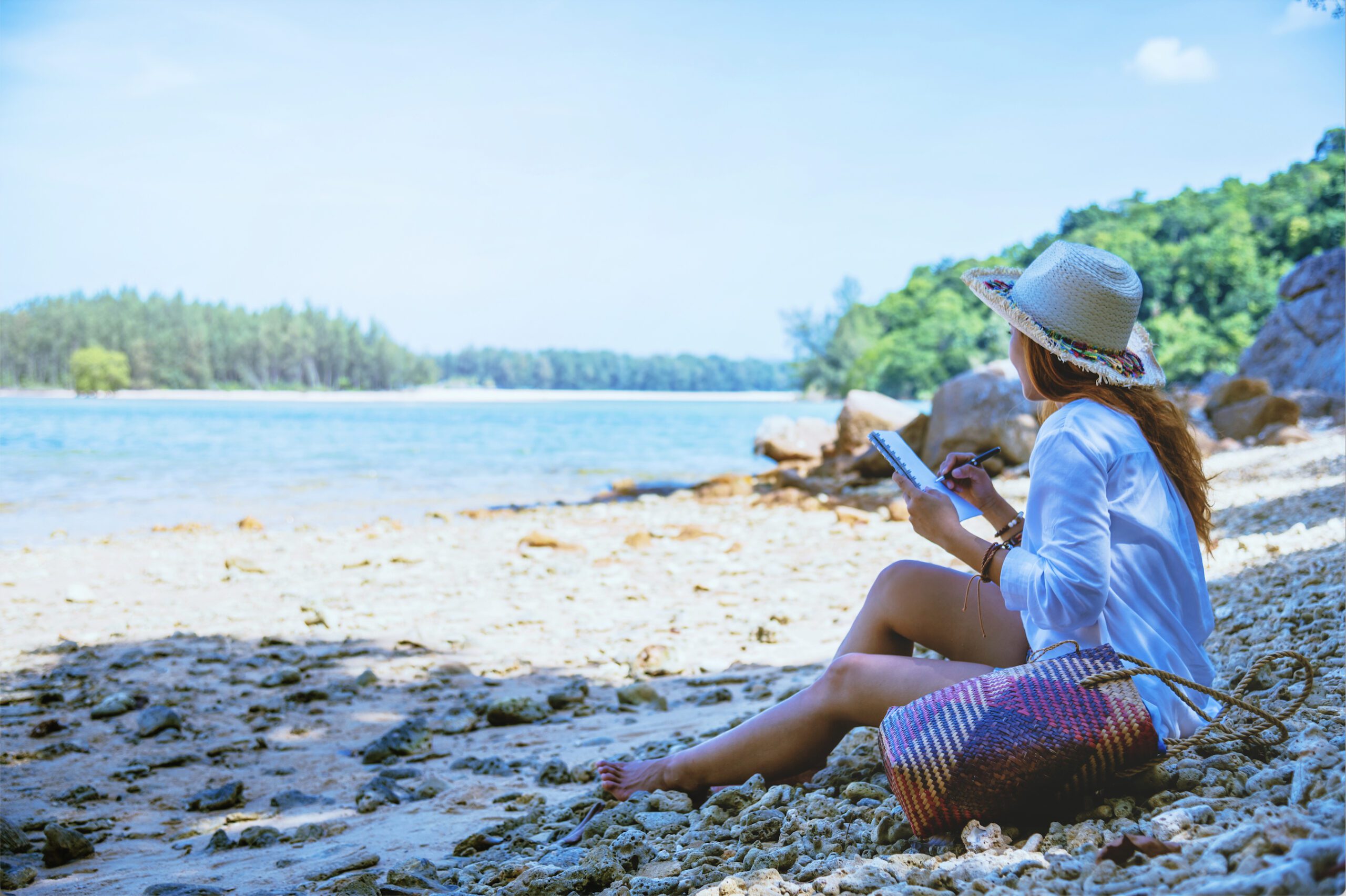 bbrian017's tweet card. Learn the signs that indicate you're living on autopilot so that you can shift your behavior and begin living with intention.