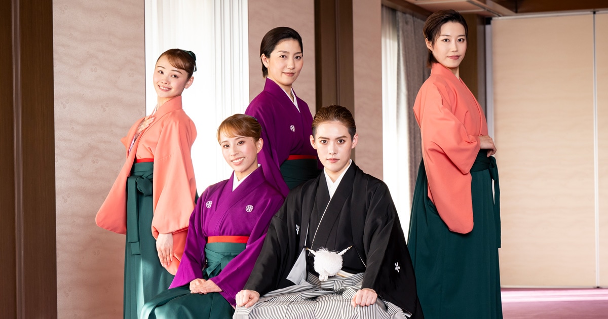 stage_natalie's tweet card. 2024年9月、100年以上の歴史を持つ大阪の人気劇団・OSK日本歌劇団のトップスターに就任した翼和希。高いダンス力と歌唱力、加えて持ち前の明るさと華やかさを持った新世代スターとして輝きを放ち続ける翼が、フランス語で“翼”を意味するトップスター就任記念公演「レゼル」で国内外をツアー中だ。そのツアー最終地となるのが、OSKがこれまで幾多の挑戦を重ねてきた劇場、京都南座。