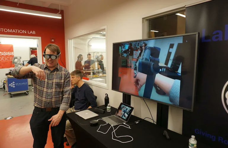 adikriSKA's tweet card. Sebuah langkah revolusioner dalam dunia robotika telah dimulai. 1 Diligent Robotics, perusahaan yang berfokus pada AI-native robotics (robotika berbasis kecerda