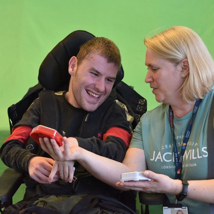 Tweet card summary image