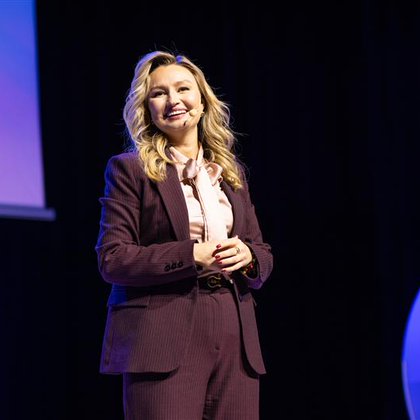 Tweet card summary image