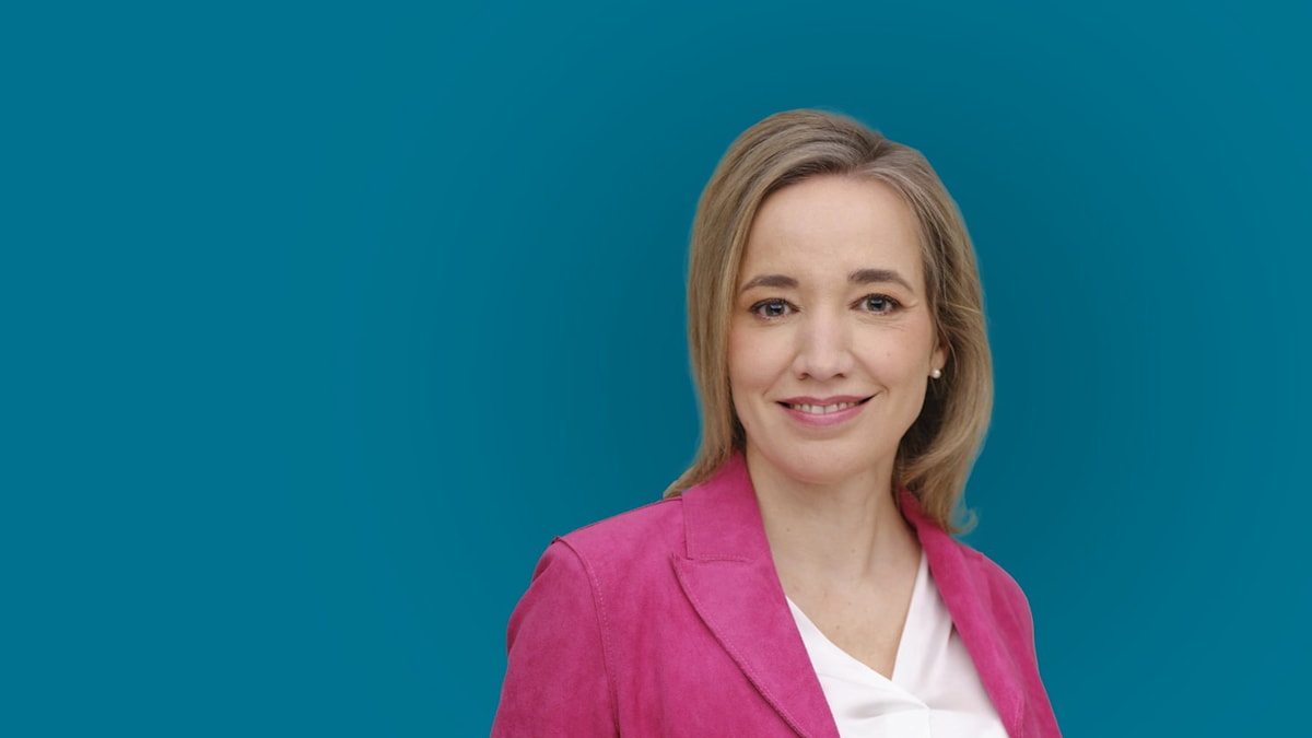 Tobias_B's tweet card. Weil eine kleine Verunreinigung im Trinkwasser festgestellt wurde, spielte Wiesbaden verrückt: Man diskutierte die Gefahren des Händewaschens „mit kontaminiertem Wasser“ und die Frage, ob man zum...