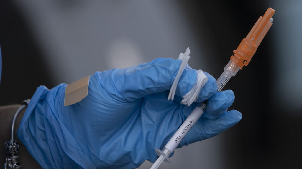 matthewherper's tweet card. On the agenda of the FDA's advisory panel on vaccines today: whether to authorize Covid-19 vaccines from Pfizer and Moderna for use in young children.