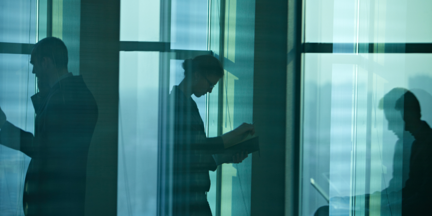 SaludMentalSJD's tweet card. L'impacte de la solitud no desitjada a l'empresa