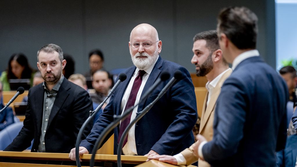 lauravdgiessen's tweet card. Allerlei oppositiepartijen reageren stevig op X over het vertrek van de NSC-staatssecretaris. De notulen van de ministerraad moeten openbaar worden, vinden ze.