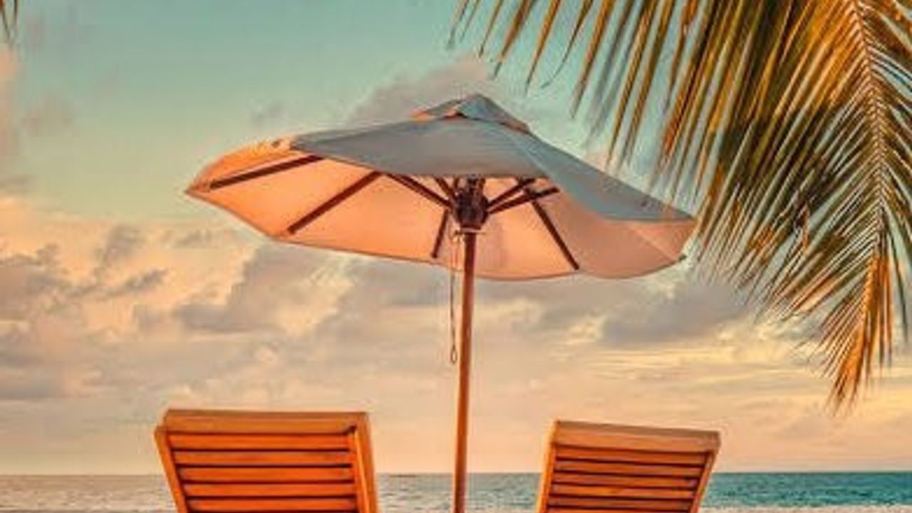 batiakdeniztv's tweet card. İŞKUR verilerine göre, hizmet ve imalat sektörlerinde en fazla işçi ihtiyaç duyulan meslek grupları arasında özel güvenlik, turizm-otelde çalışan elemanlar