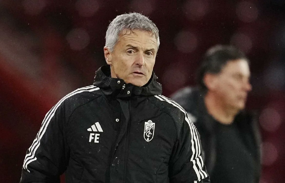 101tvGranada's tweet card. El entrenador del Granada CF asegura no necesitar "ni 24 horas para arrepentirte" de sus declaraciones tras la derrota en Cádiz