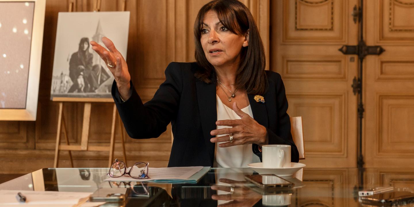 maudgatel's tweet card. La maire socialiste annonce, dans un entretien au « Monde », qu’elle souhaite que le sénateur Rémi Féraud lui succède. Sur le plan national, elle préfère la négociation plutôt qu’une censure du...