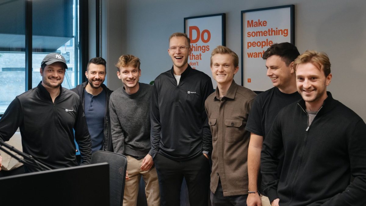 emilsnotes's tweet card. Kapa.ai is using LLMs to build AI assistants capable of answering complex questions for developers and software end users.