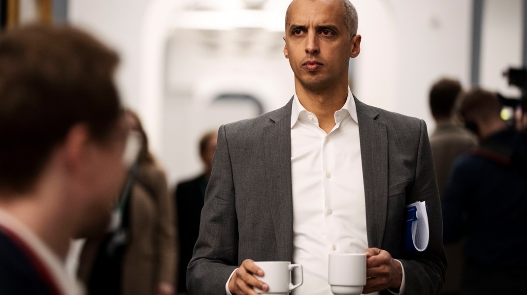 SigneLoentoft's tweet card. "Den reform er vigtig for Danmark og de unge. Status quo er ikke en mulighed," siger vicedirektør i Dansk Industri, Signe Tychsen Philip. Også Dansk Erhverv, Dansk Metal og FH vil have blå partier...