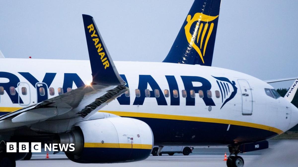 amodeowebdesign's tweet card. Ryanair's attempt to tease British Airways over its flight plan mistake backfires.