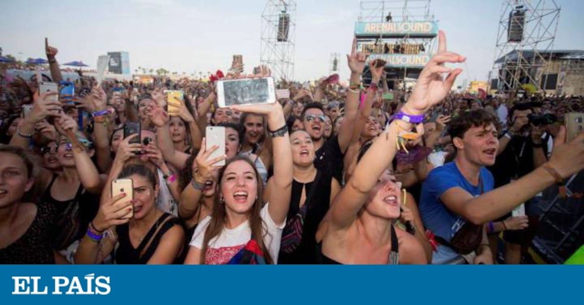 LibroGeneracion's tweet card. Han crecido con los móviles inteligentes y con la recesión. Los estudios muestran que los nacidos a partir de 1996 son menos rebeldes y más tolerantes e inclusivos