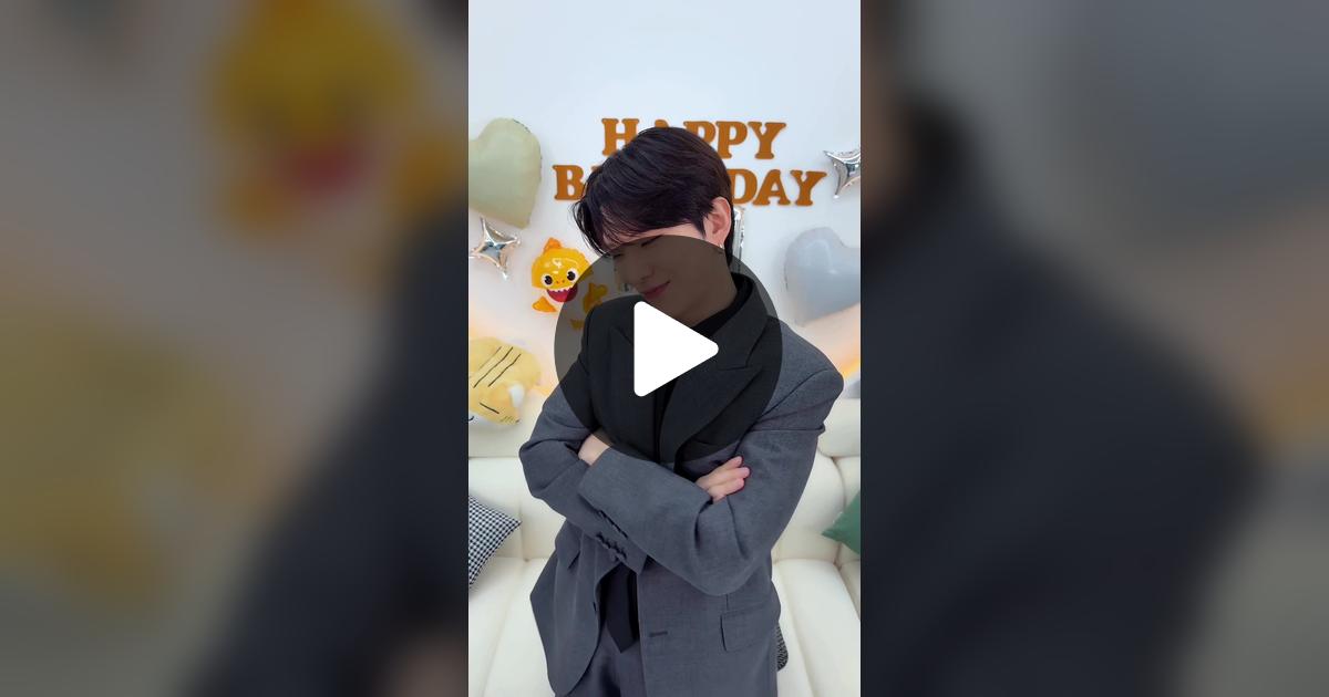 OfficialMONSTAX's tweet card. 몬스타엑스_MONSTA X 님의 동영상을 확인하세요.