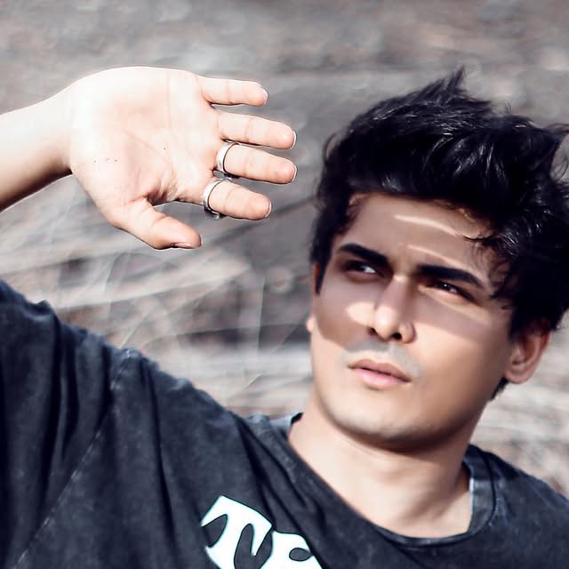 Utkarsh_Gupta74's tweet card. Utkarsh Gupta (@utkarshgupta74) • Instagram photo