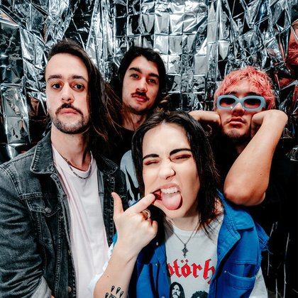 Tweet card summary image