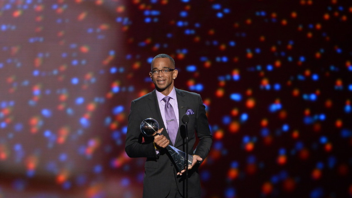 BeTheBuddha's tweet card. I used to watch SportsCenter religiously back in the day when Dan Patrick and Keith Olbermann anchored the network. After they departed, I quickly became a fan