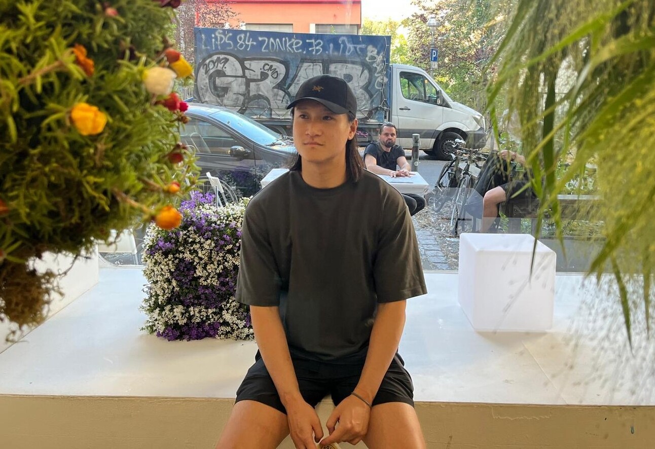 jakobjelling's tweet card. Learn what David did to grow his AI-powered pitch deck feedback tool.