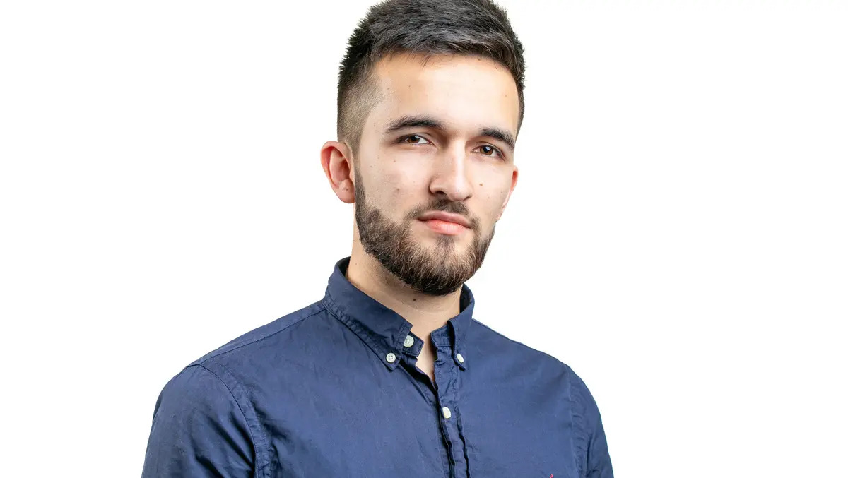 techday_uk's tweet card. Artificial intelligence is transforming UK real estate by automating tasks, improving valuations, and personalising buyer experiences with smarter technology.