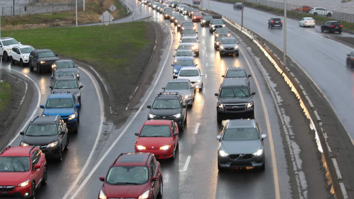 natel1826's tweet card. Plus aucun doute ne subsiste. Nos élus, tous gouvernements confondus, sont investis dans une guerre totale contre l’auto.