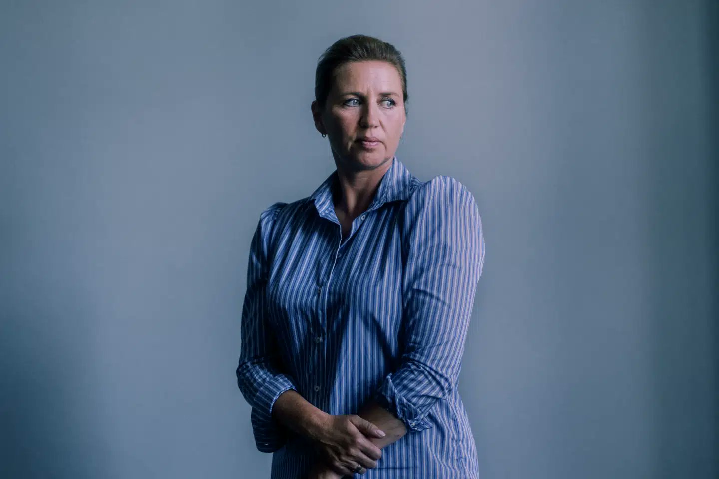 berlingske's tweet card. Mette Frederiksen tegner et dystert billede af verden. Det kommer med en pris for danskerne, lyder analysen. Men indtil videre vil hun ikke afsløre hvilken. Til gengæld er der råd til både en dæmpet...