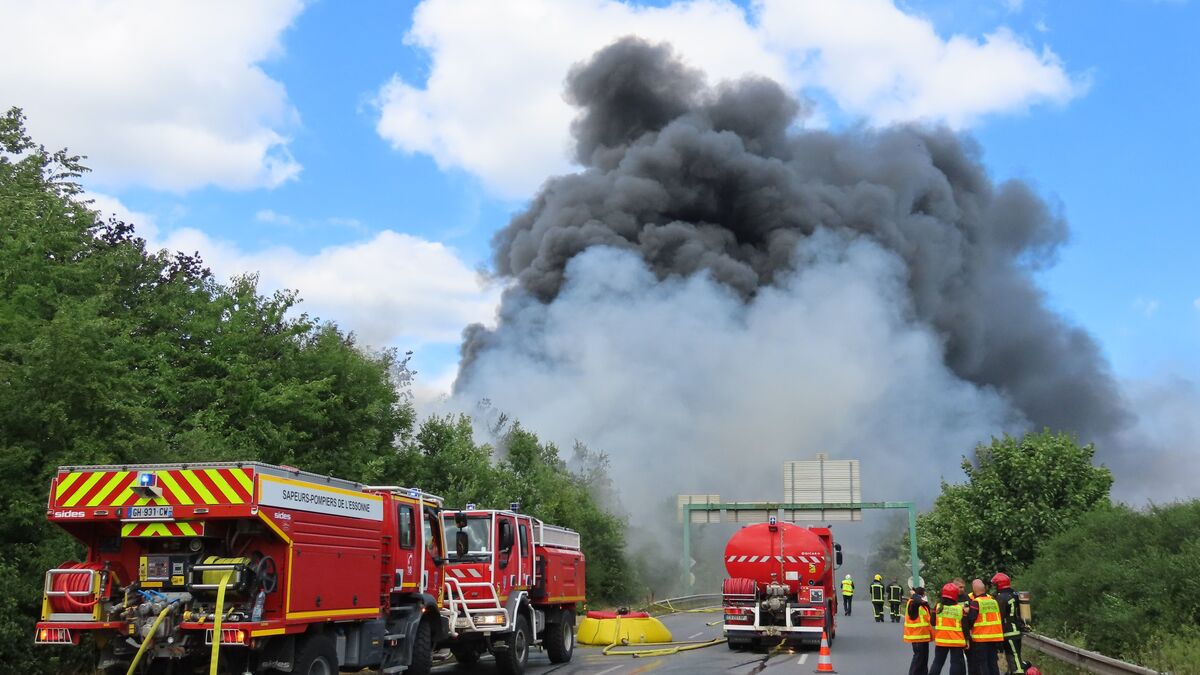 pompiers_cftc's tweet card. Les représentants de quatre des cinq organisations syndicales ont boycotté le conseil d’administration du service départemental d’incendie e