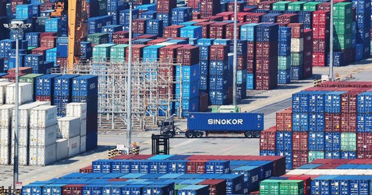 clickfeedclick2's tweet card. 미국의 관세충격에도 인공지능(AI) 확산에 힘입어 우리나라 수출·경상수지 호조가 올해 하반기까지 이어질 전망이다. © 연합뉴스 [프라임경제] 미국의 관세충격에도 인공지능(AI) 확