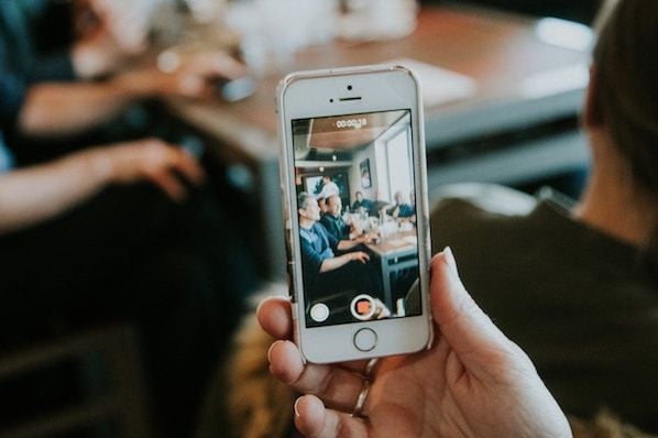 SimpleBlogWriti's tweet card. What video lengths hold people's attention? Check out the ideal video lengths for Facebook, Instagram, Twitter, and YouTube.