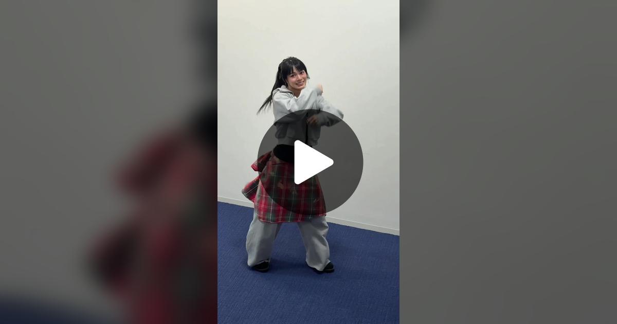 i_sasadango's tweet card. 「いいね」が228件、コメントが24件。「23歳と1日になりました🍰🍡🍦🍬🍭🍫🍿🍧🍮🎂🍩🍪🍴」