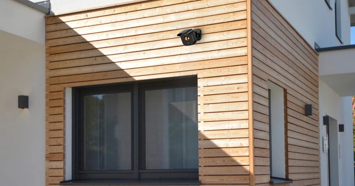 9to5mac's tweet card. The Onvis outdoor motion sensor with Thread technology offers fast alerts, IP66 durability, 4-year battery, and HomeKit support.