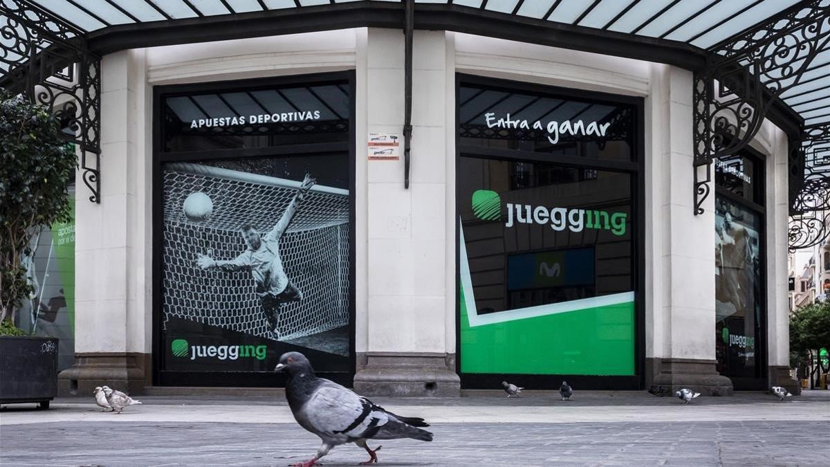 elperiodico's tweet card. La parálisis global del deporte causa pérdidas millonarias en un negocio que suplica por el regreso de la competición