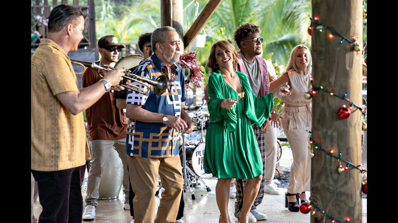 Nat_JSat's tweet card. Más que 30